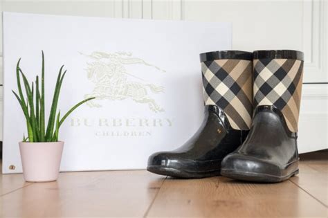 burberry gummistiefel|Burberry clothing website.